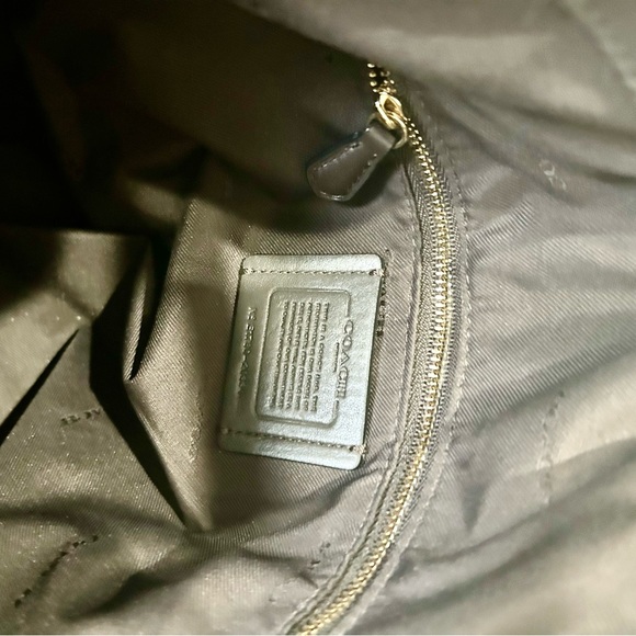 Beautiful, large Coach leather bag - Picture 8 of 11